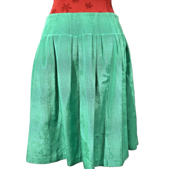 Victor Alfaro Skirt Bright Green Pleated Satin Shimmer Size 8 St Patrick's Day - Picture 1 of 8